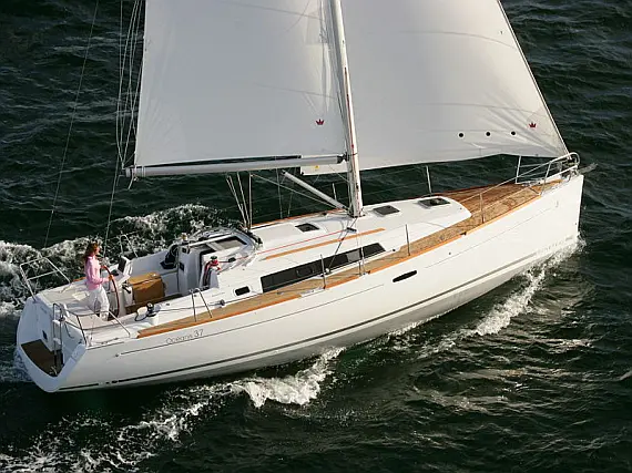 Oceanis 37