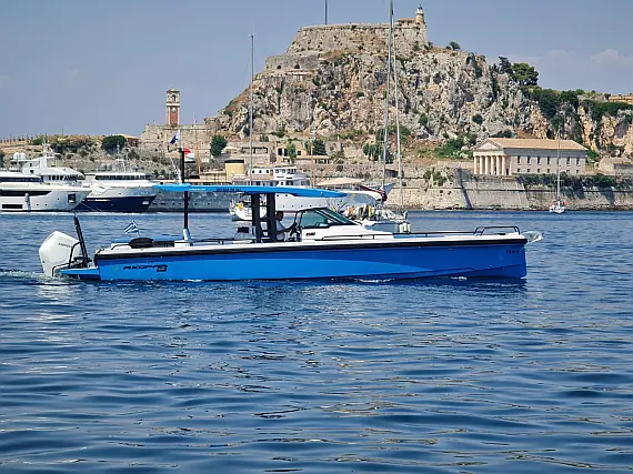 Axopar 37 Sun Top (1 cabin)