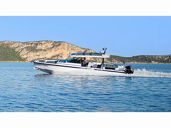 Axopar 37 Sun Top (2 cabins)