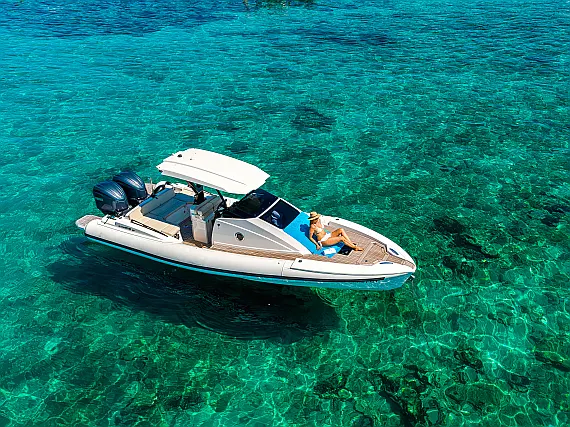 SuperRib 30 Cabin