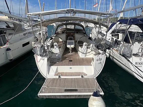 Bavaria Cruiser 37