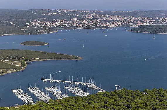  ©aci-marina.com